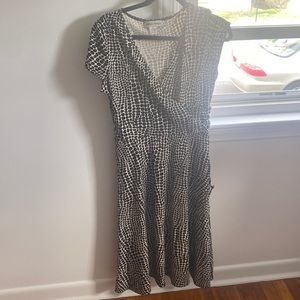 giraffe patterned short sleeve dress